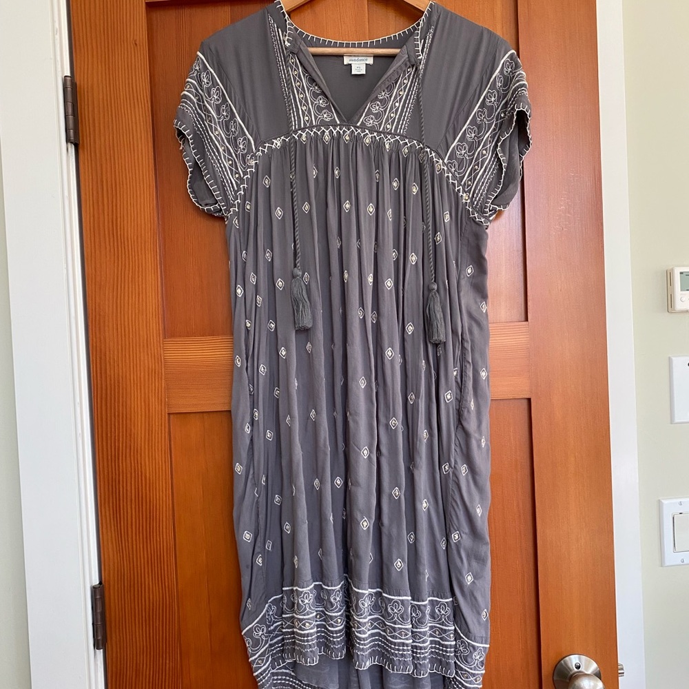 Lovely Sundance flowing dress. Beautiful detailing all over. In a size small